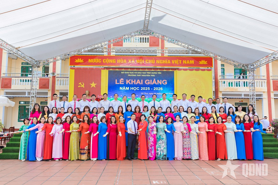 60 năm dưới mái trường Nguyễn Trãi thân yêu